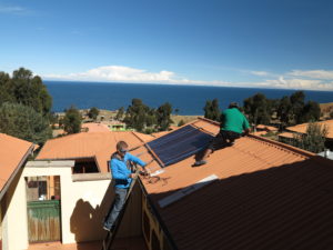 Raphael Domjan Lac Titicaca Panneaux solaires